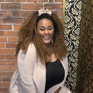 Meet your Posher, Lynniesha